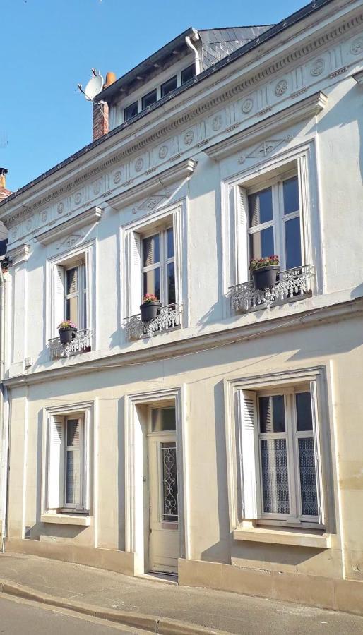 Le Huis Clos Amboise Exterior photo